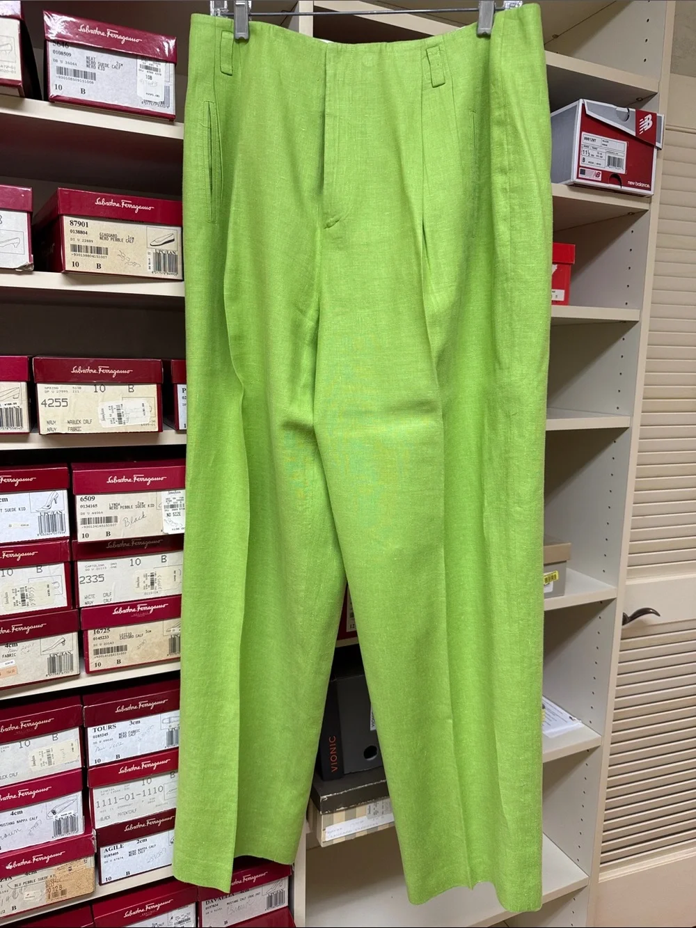 100% linen Ellen Tracy Lime Green trousers